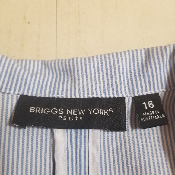 Boxy Blue & White Stiped Blazer - Picture 8 of 9